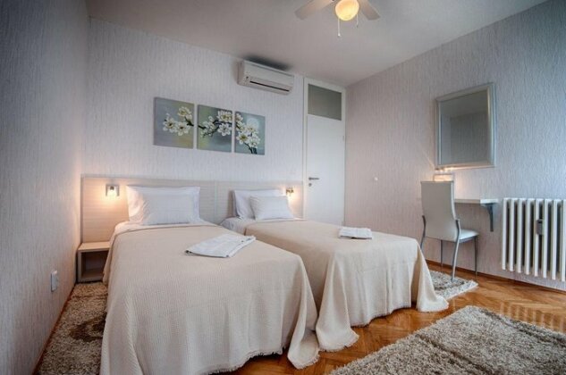 Leisure Apartment - Photo4