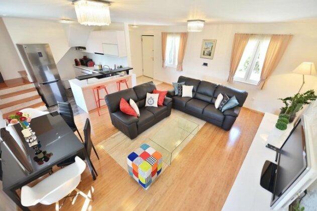 Luxury Apartment Leo - Photo5