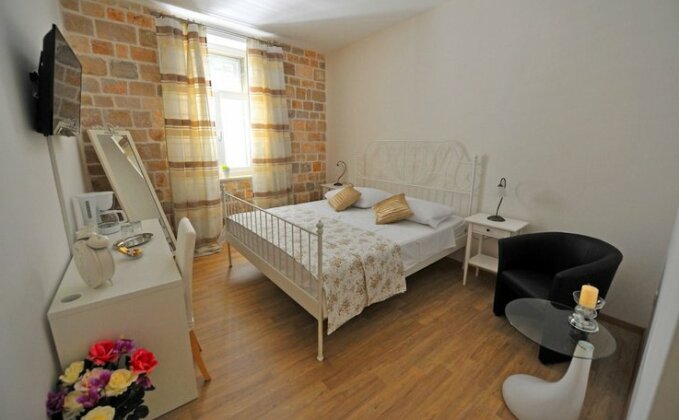 Luxury Rooms Nirvana - Photo3