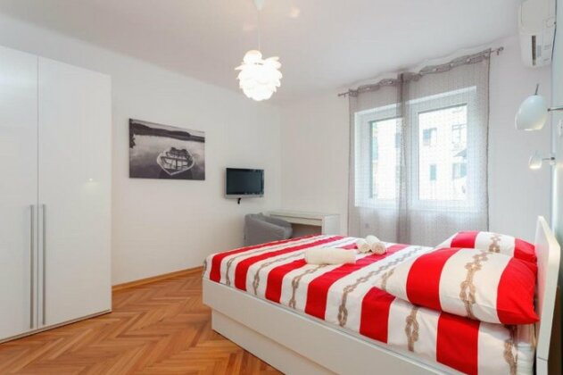 Marina's Place - Photo4