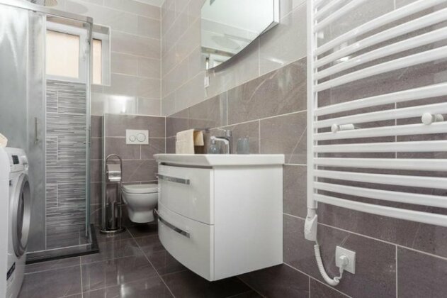 Marina's Place - Photo5