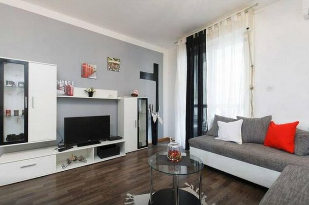 Modern Split Apartment - Photo4