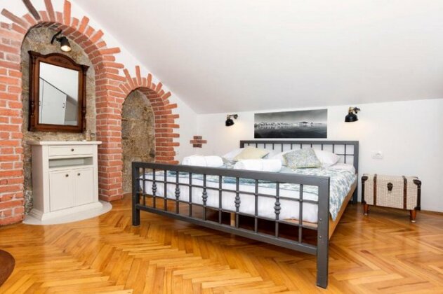 Old Split Apartment - Photo4