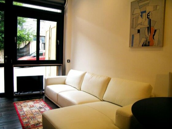 Old Town Luxury Suites President - Photo3