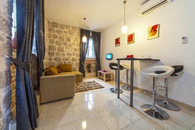 Old Town Twins Apartments - Photo3