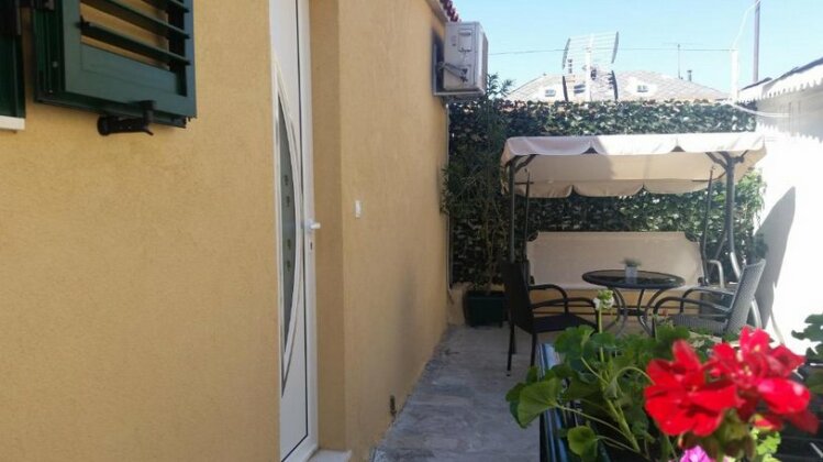 Photo 4
