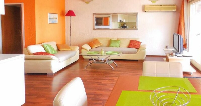 Orange Bamboo Suite - Photo4