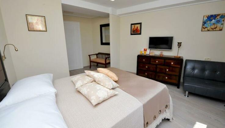 Palace Queen Mary Luxury Rooms Split - Photo3