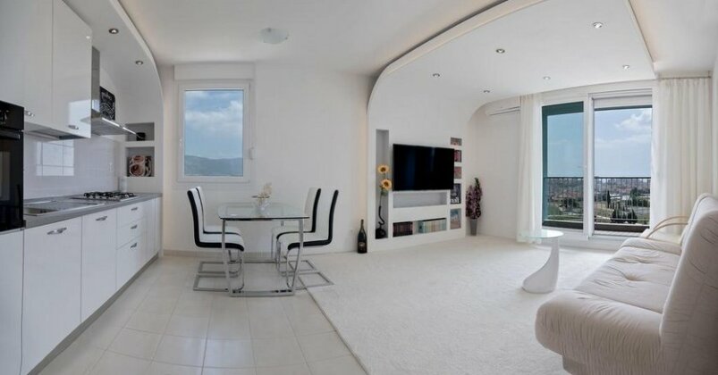 Panorama Split Penthouse - Photo3