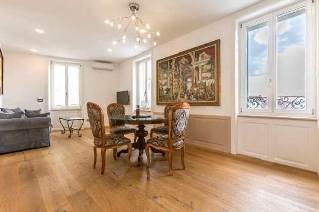 Queen Apartment Split - Photo2