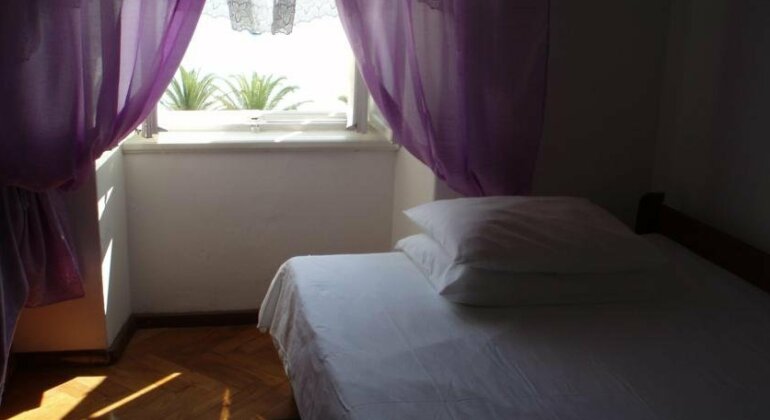 Relaxation Inside The Palace - Photo4