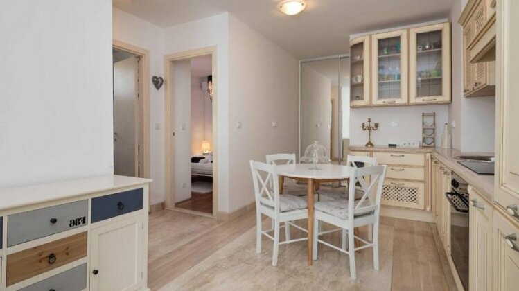 Shabby Apartment LENI - Photo5