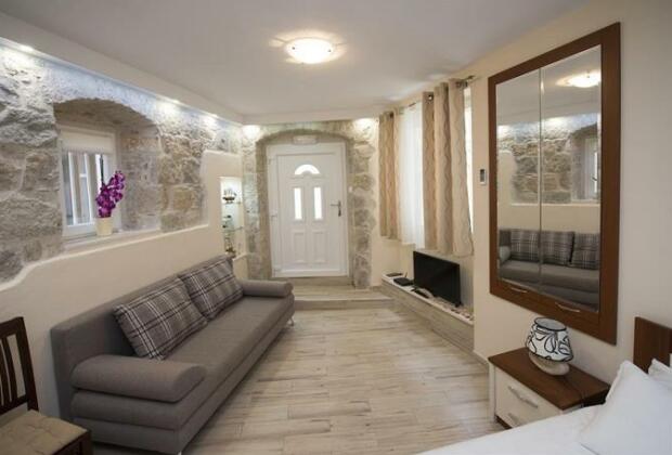 Stone Beauty - Photo3
