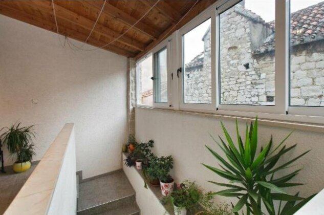 Stone house in the center - Photo5