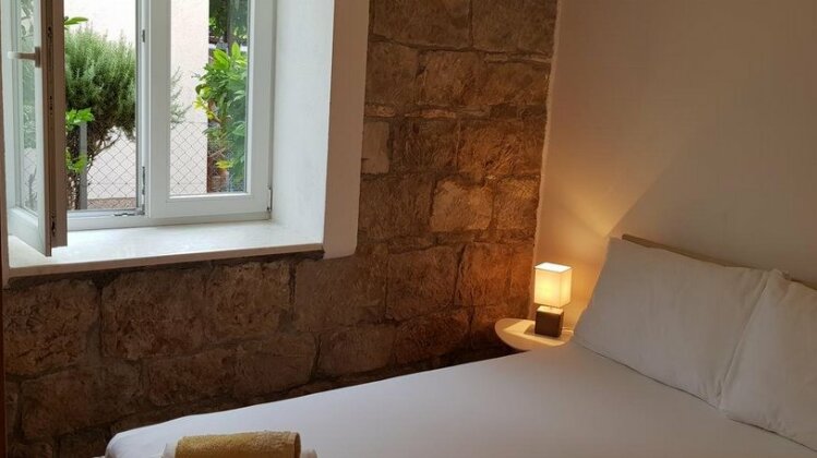 Stone Wall Apartments - Photo2