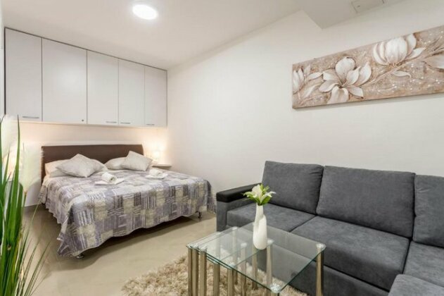 Studio Apartment Nikol - Photo4