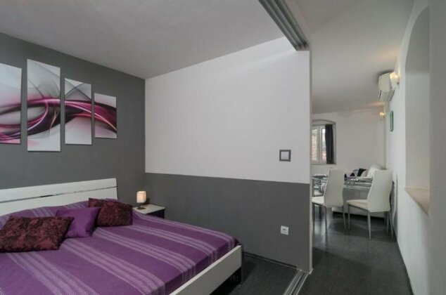 Studio Apartment Tudor - Photo4