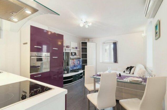 Studio Apartment Tudor - Photo5