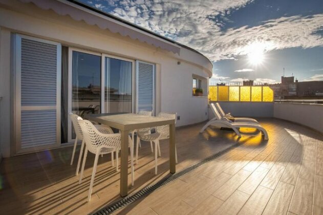 Sunny Rooftop - Photo2