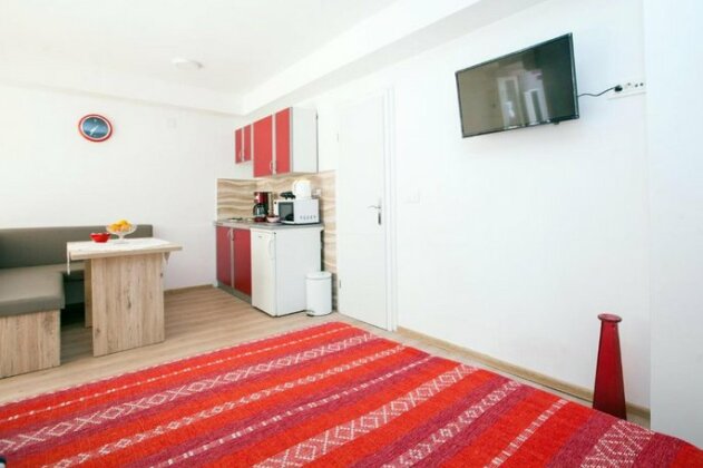 The Garden Rooms & Suites - Photo2