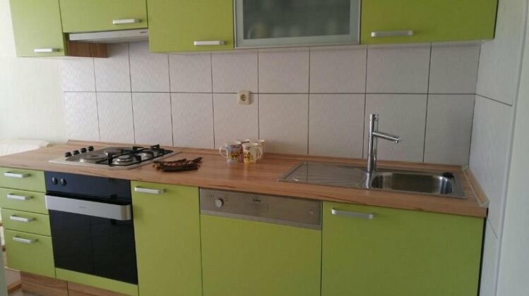Two Bedroom Apartment Near Beach And Center - Photo3