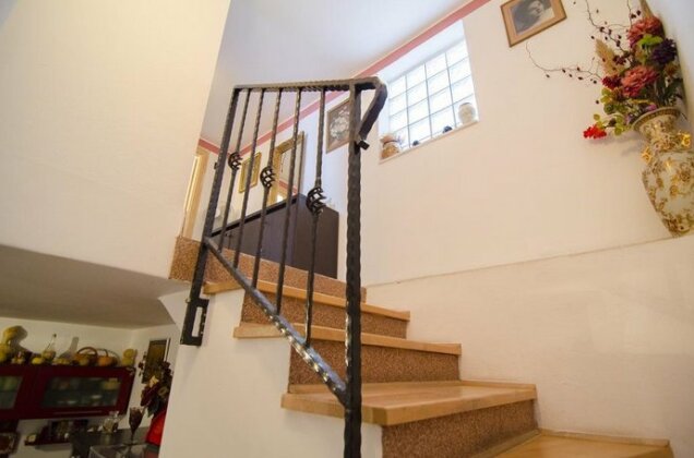 Villa Martinis Old Town Varos - Photo5