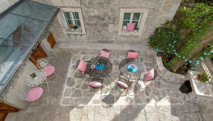 Villa Stone Flower Guest House - Photo3