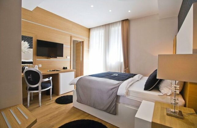 VIP Rooms - Photo4
