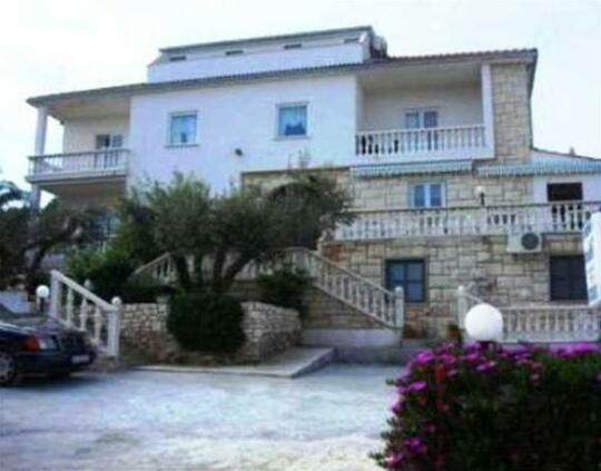Pansion Villa Misura Splitska - Photo3