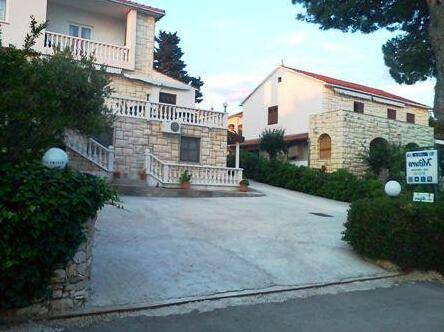Pansion Villa Misura Splitska - Photo5