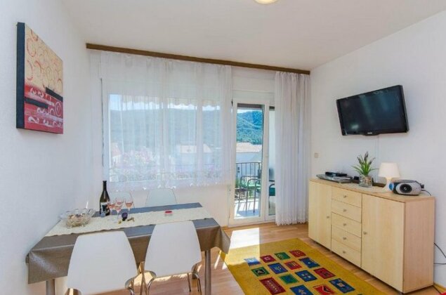 Apartment Tihana Stari Grad - Photo4