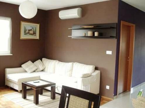 Green House Apartment - Photo4