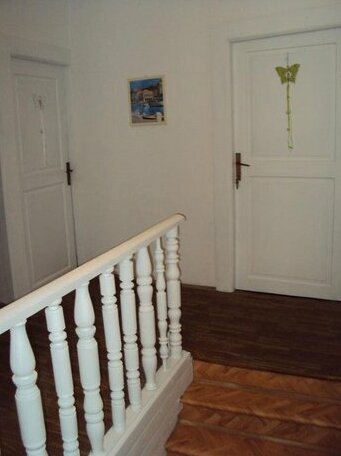 Guest House Zora Stari Grad - Photo5