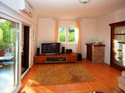 Jees Exclusive Apartments - Photo2