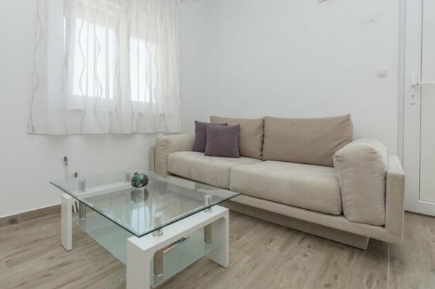 Apartmani Jadranka Starigrad - Photo2