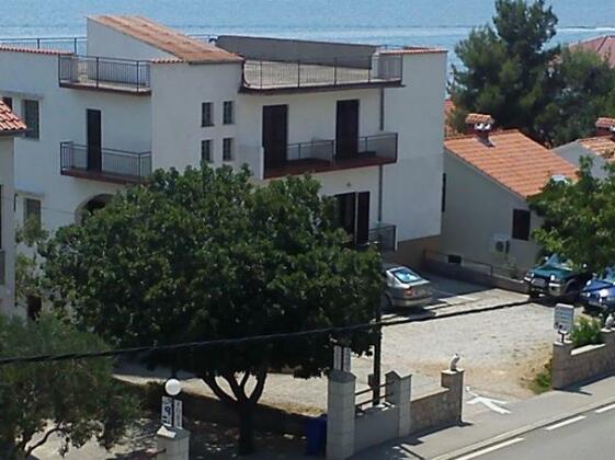 Apartments Ivan Starigrad