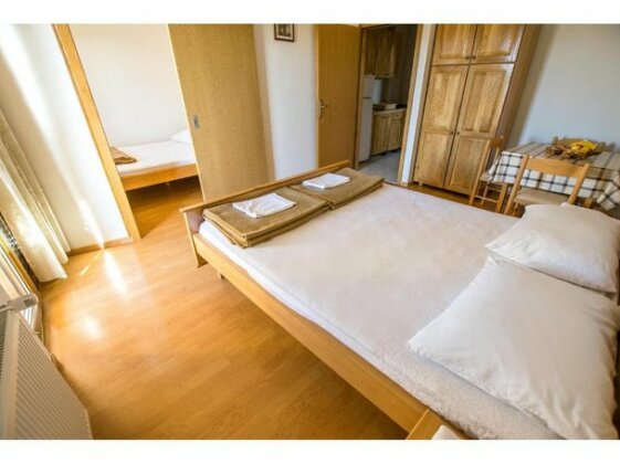 Apartments Kika Starigrad - Photo3