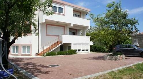 Argyruntum Apartments - Photo2