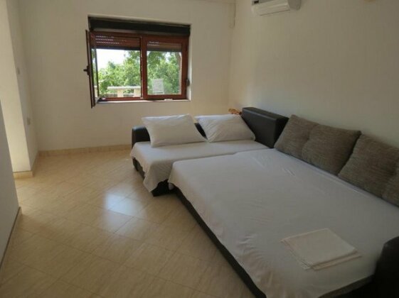 Holiday Home Milovici - Photo5