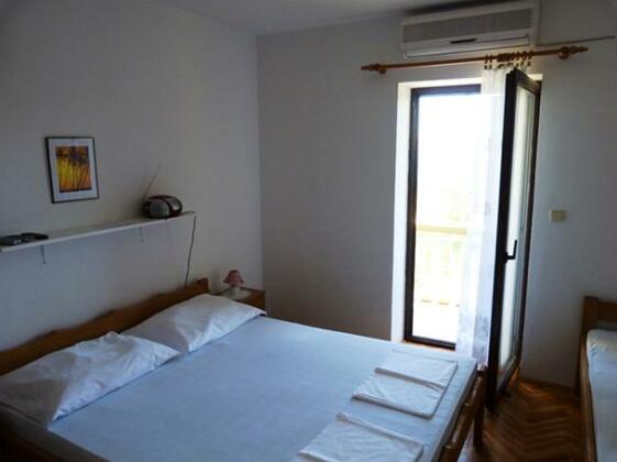 Villa Ana Starigrad - Photo5