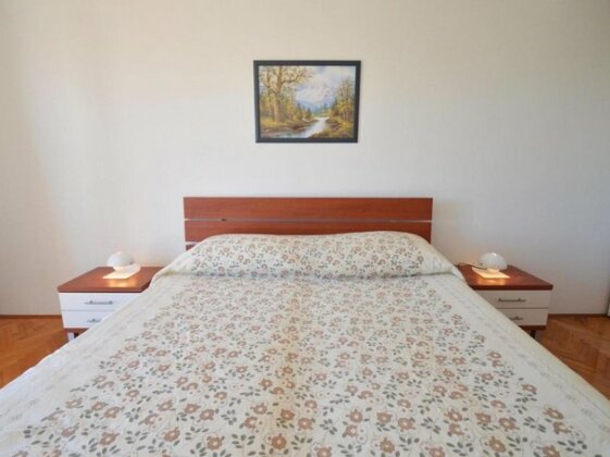 Mirela - Three Bedroom - Photo5