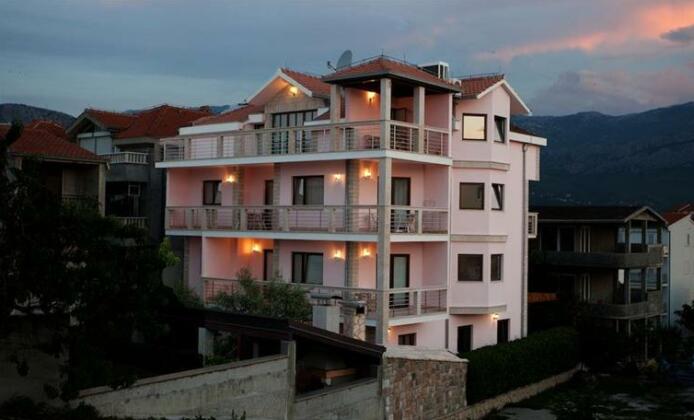 Apartments Cetina