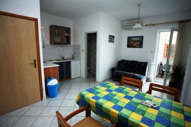 Apartments Jaksic Supetar - Photo4
