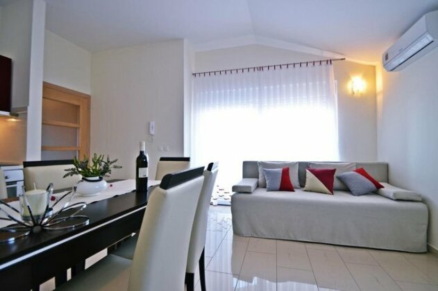 Apartments Ivana Sveti Filip i Jakov - Photo4