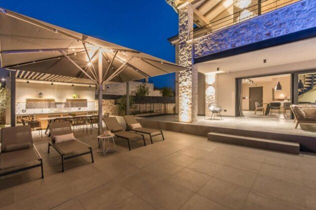Exclusive Living Villas - Photo2
