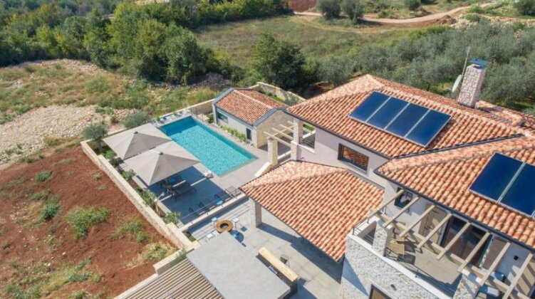 Exclusive Living Villas - Photo3