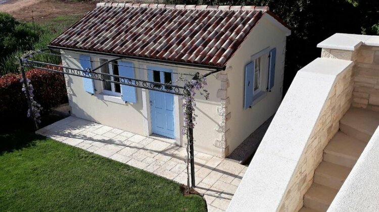 Villa Pomegrana sleeps 10 own pool A/C wifi - Photo5