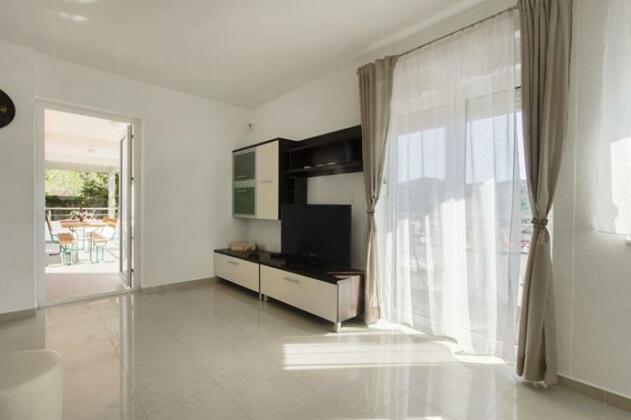 Apartments Matea Tisno - Photo5