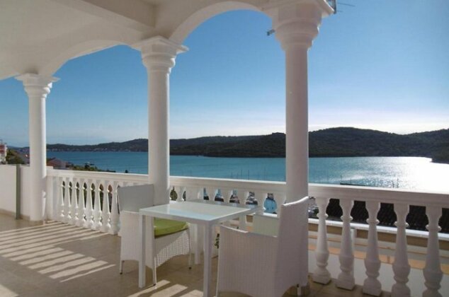 Villa Perla Tisno - Photo2
