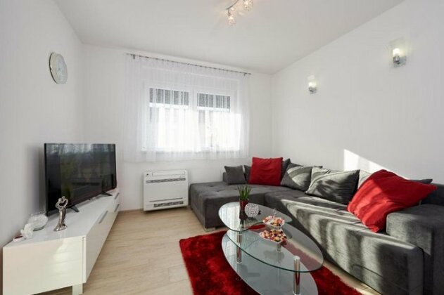 Apartment Misic Trogir - Photo2